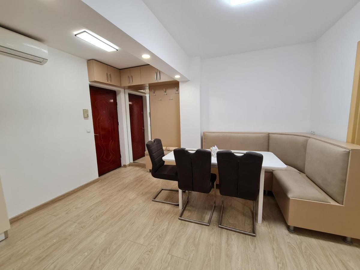 Luxury Panoramic Apartment 오라데아 외부 사진